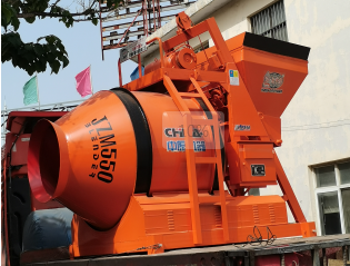JZM550混凝土搅拌机发往甘肃