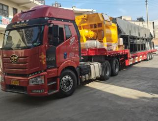 双HZS120型混凝土搅拌站发往四川